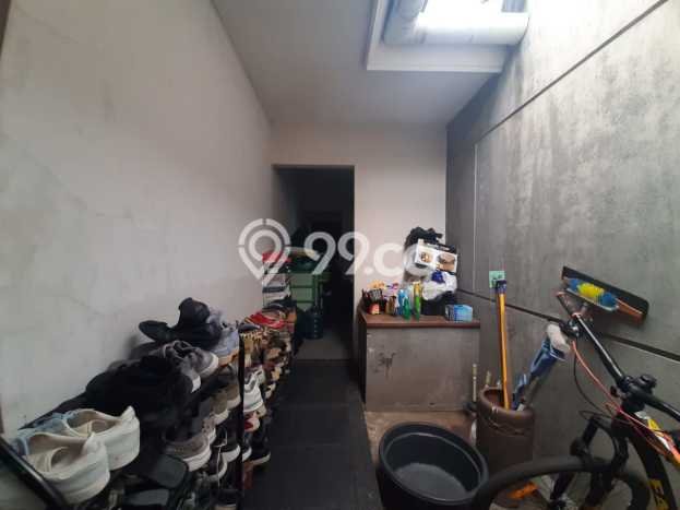Rumah Modern 3 KT di Bintaro Tangerang Selatan Semi Furnished Rumah Modern 3 KT di Bintaro Tangerang Selatan Semi Furnished