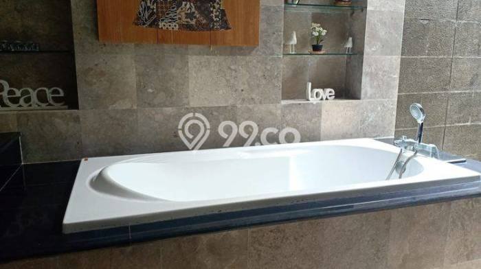 Rumah area Gatot Subroto, Dekat Tol, 5 KM, Luas 660m² LB 500m² Rumah area Gatot Subroto, Dekat Tol, 5 KM, Luas 660m² LB 500m²