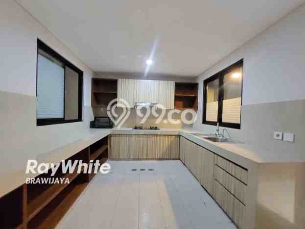 Rumah 4 KT 4 KM di Kawasan Cipete, Jakarta Selatan Rumah 4 KT 4 KM di Kawasan Cipete, Jakarta Selatan