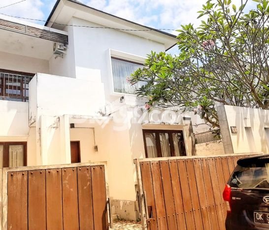 HOT PROPERTY! Rumah Strategis area Mumbul, Luas 150m² LB 100m² HOT PROPERTY! Rumah Strategis area Mumbul, Luas 150m² LB 100m²