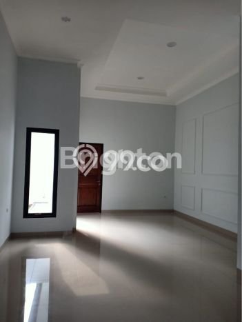 SPECIAL PRICE! Rumah Asri di Serpong, LT 160m2m² Bangunan 110m2m² SPECIAL PRICE! Rumah Asri di Serpong, LT 160m2m² Bangunan 110m2m²
