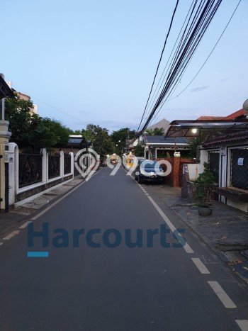 Hunian Mewah LB 600m2 Siap Huni Desain Elegan di Jatiwaringin, Jakarta Timur Hunian Mewah LB 600m2 Siap Huni Desain Elegan di Jatiwaringin, Jakarta Timur