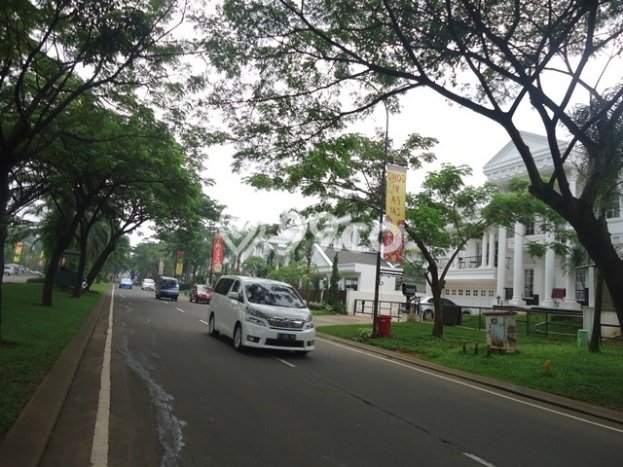 For Sale! Premium House LT 480m2 Desain Modern di Legenda Wisata For Sale! Premium House LT 480m2 Desain Modern di Legenda Wisata