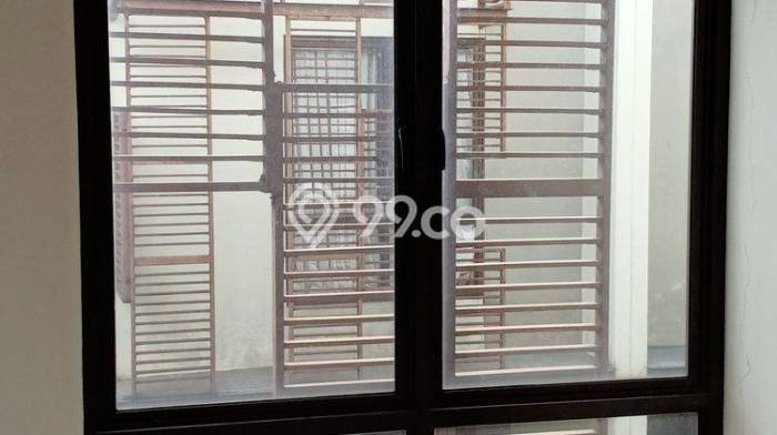 Rumah Modern 3 KT di BSD Tangerang Semi Furnished Rumah Modern 3 KT di BSD Tangerang Semi Furnished