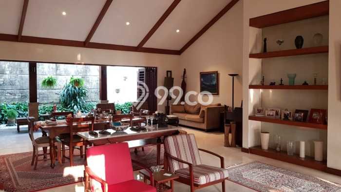 Hunian Elit LB 235m2 Siap Huni Desain Elegan di Cipete, Jakarta Selatan Hunian Elit LB 235m2 Siap Huni Desain Elegan di Cipete, Jakarta Selatan