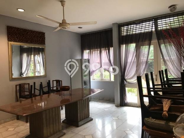 Rumah Elit Modern Tanpa Renovasi di Setiabudi Jakarta Selatan Rumah Elit Modern Tanpa Renovasi di Setiabudi Jakarta Selatan