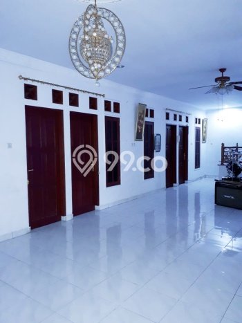 Rumah Elit LB 370m2 Siap Huni Desain Elegan di Pulo Asem, Jakarta Timur Rumah Elit LB 370m2 Siap Huni Desain Elegan di Pulo Asem, Jakarta Timur