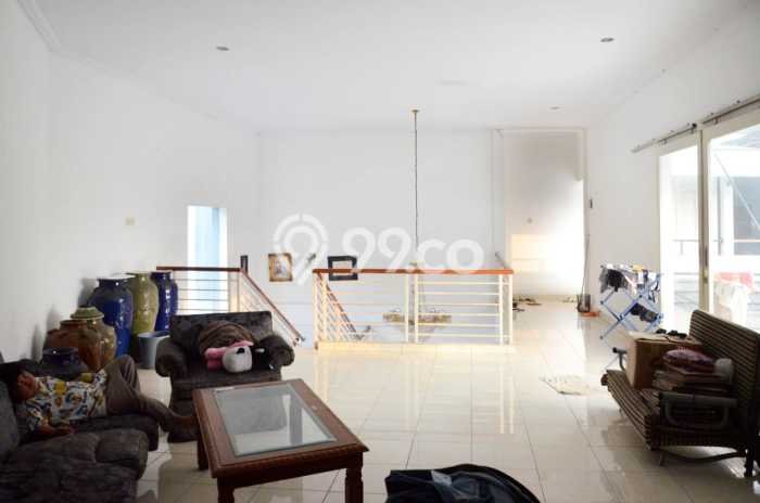 Dijual Rumah Mewah Elegan Dengan View Cantik di Bintaro, Jakarta Selatan Dijual Rumah Mewah Elegan Dengan View Cantik di Bintaro, Jakarta Selatan