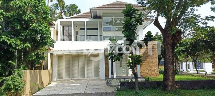 Jual Rumah Mewah Megah Dengan View Eksklusif di Citraland, Surabaya Jual Rumah Mewah Megah Dengan View Eksklusif di Citraland, Surabaya