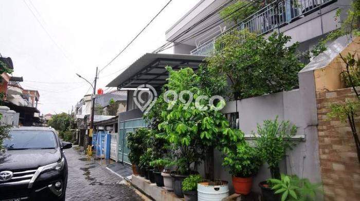 For Sale Hunian Elegan Klasik di Jakarta Utara For Sale Hunian Elegan Klasik di Jakarta Utara