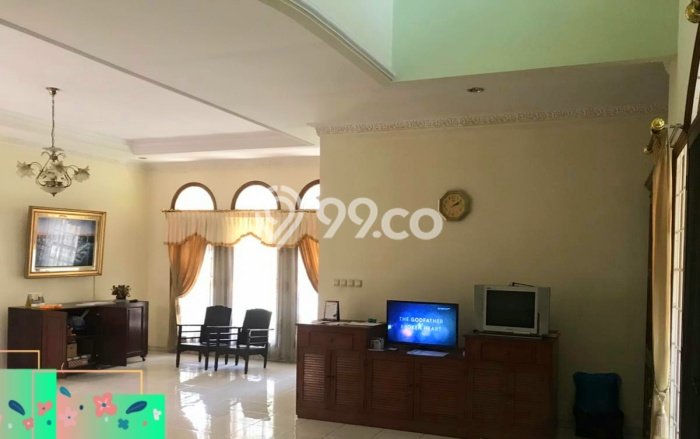 Rumah Mewah LB 338m2 Siap Huni Desain Elegan di Bintaro, Tangerang Selatan Rumah Mewah LB 338m2 Siap Huni Desain Elegan di Bintaro, Tangerang Selatan