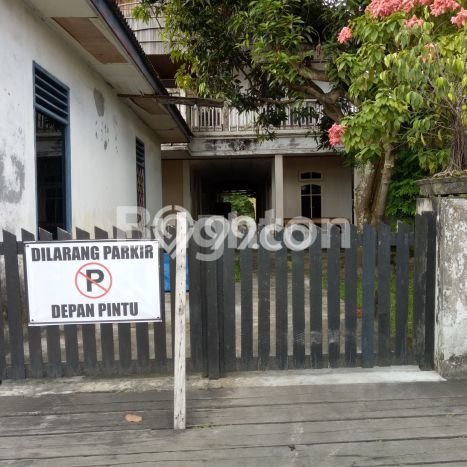 Rumah Exclusive LT 700m² / LB 700m² di Kompleks Cluster Sepinggan, Balikpapan Rumah Exclusive LT 700m² / LB 700m² di Kompleks Cluster Sepinggan, Balikpapan