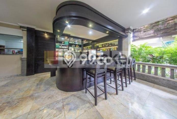 Rumah Mewah LB 2869m2 Siap Pakai Desain Elegan di Ungasan, Badung Rumah Mewah LB 2869m2 Siap Pakai Desain Elegan di Ungasan, Badung