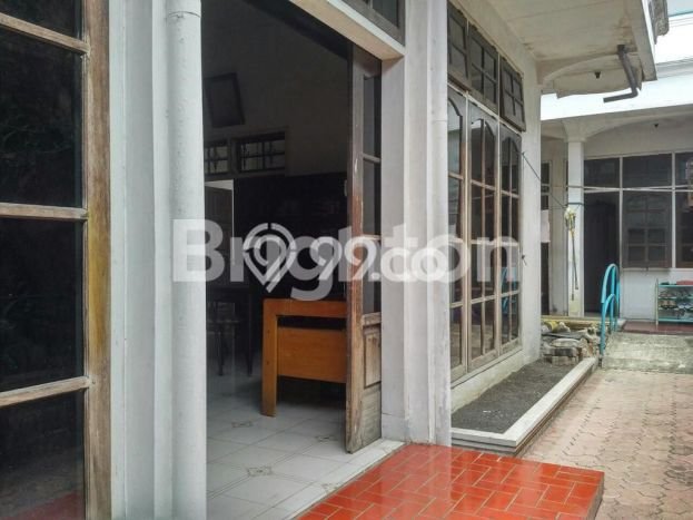 For Sale! Luxury House LT 416m2 Desain Elegan di Purwantoro For Sale! Luxury House LT 416m2 Desain Elegan di Purwantoro