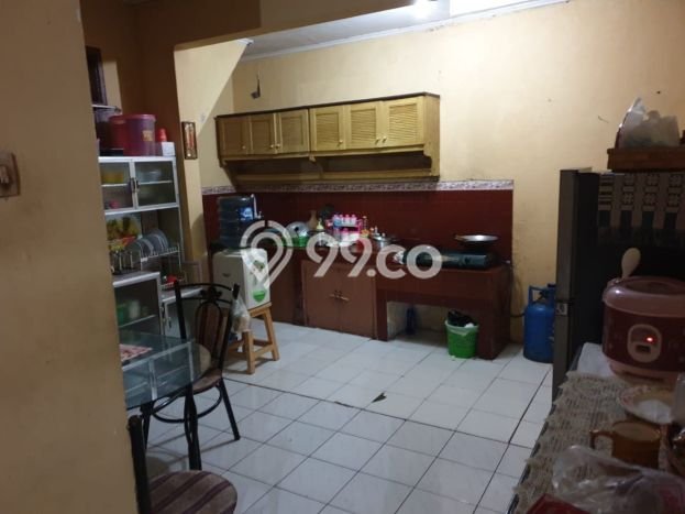 Rumah LB 130m² Dekat dengan Akses Transportasi, Jakarta Timur - Lokasi Strategis Rumah LB 130m² Dekat dengan Akses Transportasi, Jakarta Timur - Lokasi Strategis