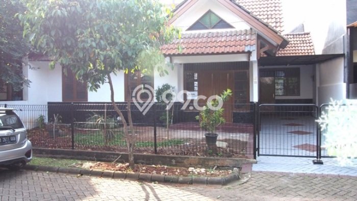 HUNIAN BERKELAS! Rumah Exclusive Kemang Pratama, Bekasi, LT 180m² LB 100m² HUNIAN BERKELAS! Rumah Exclusive Kemang Pratama, Bekasi, LT 180m² LB 100m²