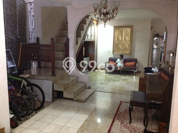 Rumah Elit Modern Siap Huni di Senayan Jakarta Selatan Rumah Elit Modern Siap Huni di Senayan Jakarta Selatan