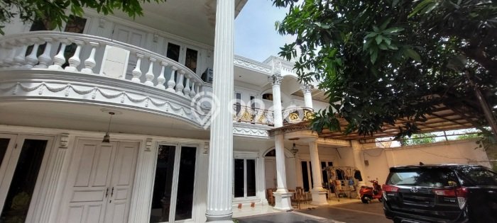 Jual Rumah Luas Elegan Dengan View Eksklusif di Ulujami, Jakarta Selatan Jual Rumah Luas Elegan Dengan View Eksklusif di Ulujami, Jakarta Selatan