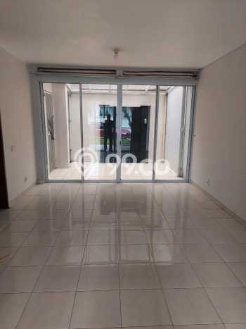 Jual Rumah Mewah Elegan Dengan View Eksklusif di Pinang Ranti, Jakarta Timur Jual Rumah Mewah Elegan Dengan View Eksklusif di Pinang Ranti, Jakarta Timur