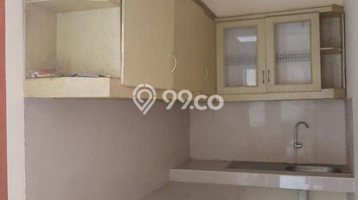 BEST DEAL! Rumah Siap Huni area , Luas 131m2m² Bangunan 200m2m² BEST DEAL! Rumah Siap Huni area , Luas 131m2m² Bangunan 200m2m²