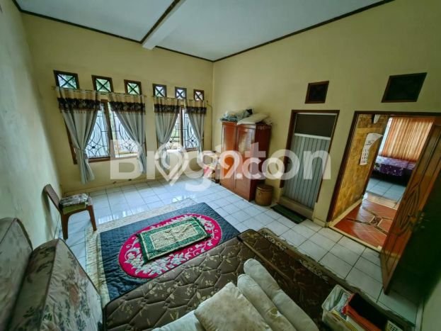 Hot Offer Hunian Mewah Ideal dan Luas di Cisaat, Sukabumi Hot Offer Hunian Mewah Ideal dan Luas di Cisaat, Sukabumi