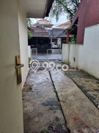 Rumah Luas Asri 3 KT Siap Pakai di BSD Griya Loka Tangerang Rumah Luas Asri 3 KT Siap Pakai di BSD Griya Loka Tangerang