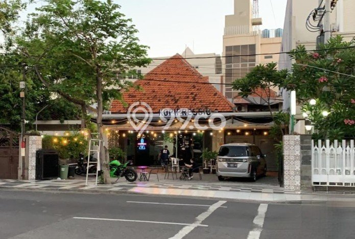 Hunian Mewah Siap Huni LT 560m2 di Genteng, Surabaya Hunian Mewah Siap Huni LT 560m2 di Genteng, Surabaya