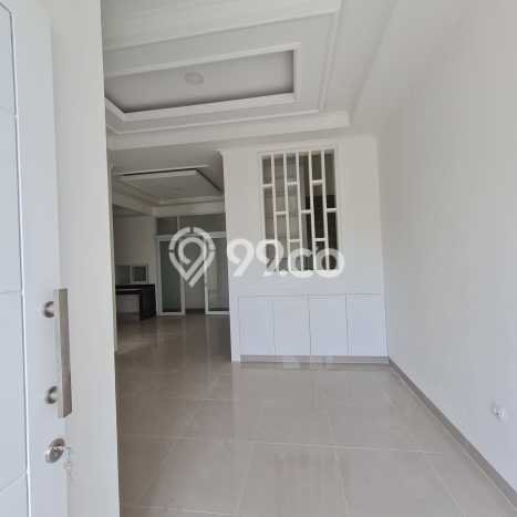Jual Rumah Mewah Elegan Dengan View Cantik di Lebak Bulus, Jakarta Selatan Jual Rumah Mewah Elegan Dengan View Cantik di Lebak Bulus, Jakarta Selatan