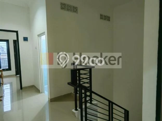 LIMITED UNIT! Rumah di Tomang, 4 KT, LT 68m² LB 187m² LIMITED UNIT! Rumah di Tomang, 4 KT, LT 68m² LB 187m²