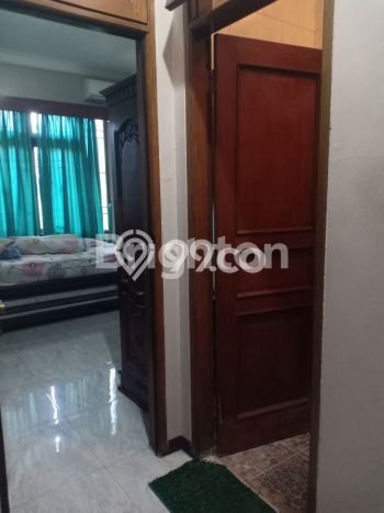 Rumah Mewah LB 300m2 Siap Pakai Desain Elegan di Jatiwaringin, Bekasi Rumah Mewah LB 300m2 Siap Pakai Desain Elegan di Jatiwaringin, Bekasi