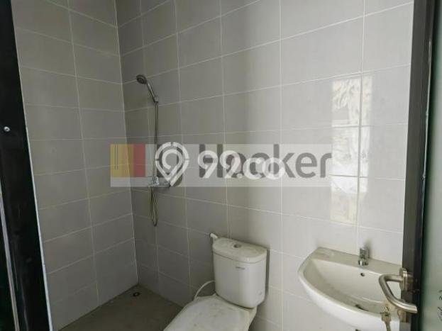 For Sale Rumah 2 Kamar Lokasi Ideal Bagus dan Strategis di Kebon Jeruk For Sale Rumah 2 Kamar Lokasi Ideal Bagus dan Strategis di Kebon Jeruk