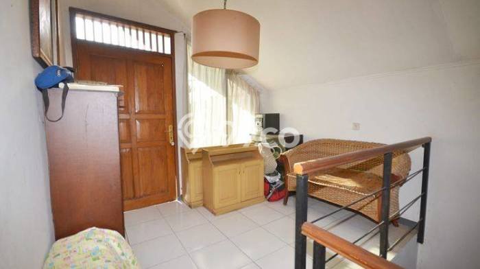 DIJUAL CEPAT! Rumah Siap Huni Area Strategis Arcamanik, Luas 164m2m² Bangunan 100m2m² DIJUAL CEPAT! Rumah Siap Huni Area Strategis Arcamanik, Luas 164m2m² Bangunan 100m2m²