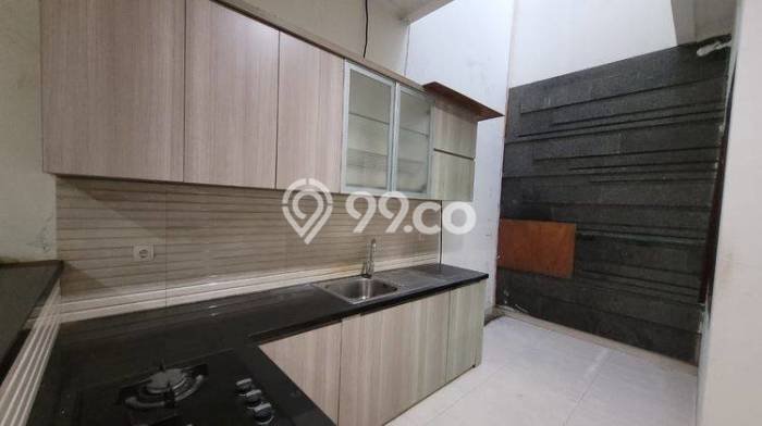 Rumah Bagus area Batununggal, Bandung, Luas Tanah 117m2m², Luas Bangunan 180m2m² Rumah Bagus area Batununggal, Bandung, Luas Tanah 117m2m², Luas Bangunan 180m2m²