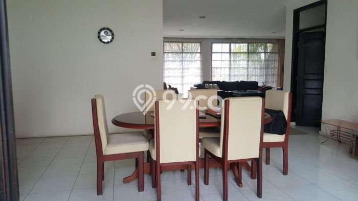 Rumah Elit LB 400m2 Siap Pakai Desain Elegan di Cipaganti, Bandung Rumah Elit LB 400m2 Siap Pakai Desain Elegan di Cipaganti, Bandung
