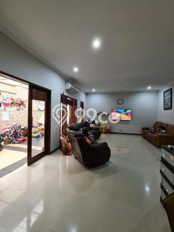 Rumah Elit LB 300m2 Siap Huni Desain Elegan di Bintaro, Tangerang Selatan Rumah Elit LB 300m2 Siap Huni Desain Elegan di Bintaro, Tangerang Selatan