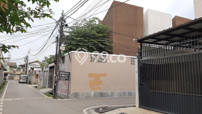 Jual Rumah Bagus Siap Huni LB 200m2 di Pancoran, Jakarta Selatan Jual Rumah Bagus Siap Huni LB 200m2 di Pancoran, Jakarta Selatan