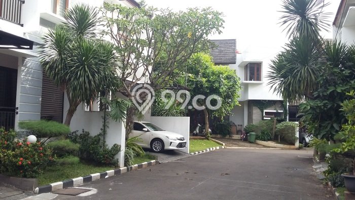 Rumah Elit LB 140m2 Siap Huni Desain Elegan di Kemang, Jakarta Selatan Rumah Elit LB 140m2 Siap Huni Desain Elegan di Kemang, Jakarta Selatan