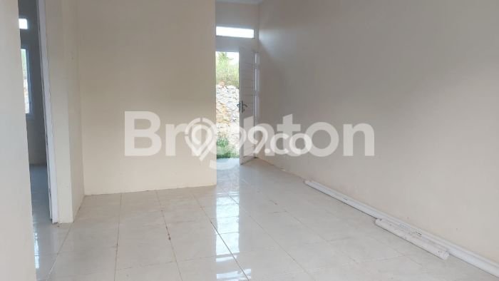 DIJUAL RUMAH SIAP HUNI DI KM 5,5 BATU AMPAR DIJUAL RUMAH SIAP HUNI DI KM 5,5 BATU AMPAR