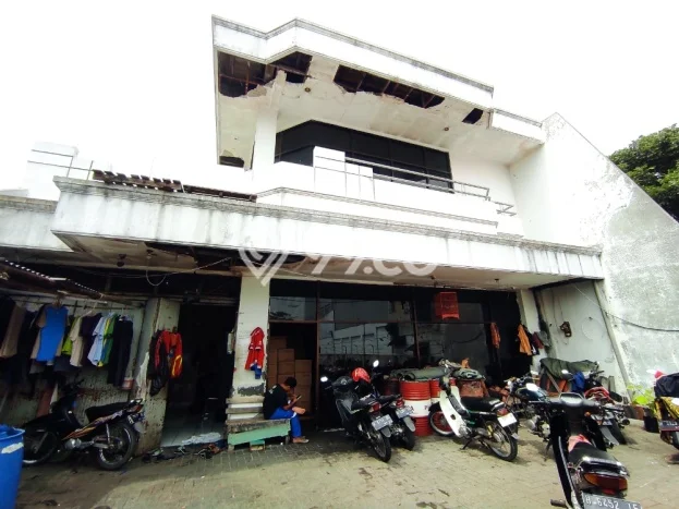 Rumah Elit Modern Tanpa Renovasi di Jagalan Semarang Rumah Elit Modern Tanpa Renovasi di Jagalan Semarang
