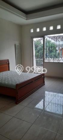 Rumah Siap Huni 4 KT 3 KM di Kelapa Gading, Jakarta Utara Rumah Siap Huni 4 KT 3 KM di Kelapa Gading, Jakarta Utara