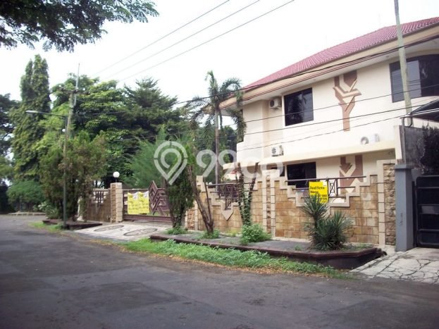 DIJUAL CEPAT! Rumah Wiyung, Surabaya, LT 630m2m² Bangunan 525m2m² DIJUAL CEPAT! Rumah Wiyung, Surabaya, LT 630m2m² Bangunan 525m2m²