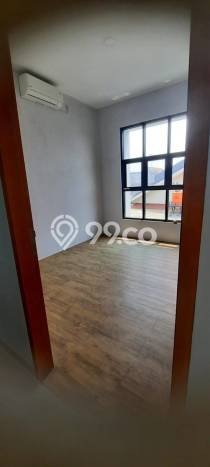 For Sale! Premium House LT 243m2 Desain Elegan di Pondok Bambu For Sale! Premium House LT 243m2 Desain Elegan di Pondok Bambu