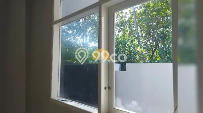 For Sale Rumah 4 Kamar Lokasi Ideal Bagus dan Strategis di Semarang Utara For Sale Rumah 4 Kamar Lokasi Ideal Bagus dan Strategis di Semarang Utara
