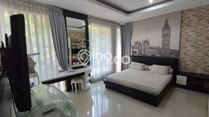 Jual Rumah Mewah Megah Dengan View Eksklusif di Bukit Sari, Semarang Jual Rumah Mewah Megah Dengan View Eksklusif di Bukit Sari, Semarang
