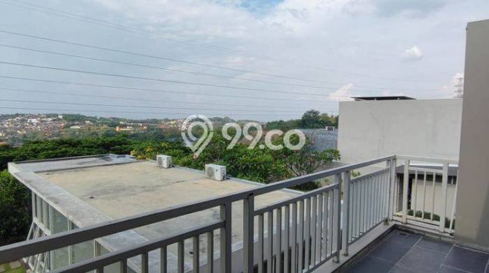 Jual Rumah Mewah Megah Dengan View Eksklusif di Bukit Sari, Semarang Jual Rumah Mewah Megah Dengan View Eksklusif di Bukit Sari, Semarang