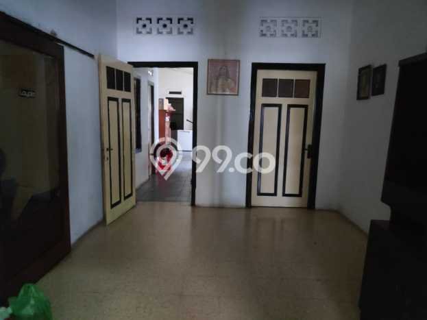 Ready to Use! Premium House LT 307m2 Desain Elegan di Brumbungan Ready to Use! Premium House LT 307m2 Desain Elegan di Brumbungan