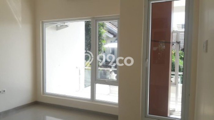 Dijual Hunian Mewah dengan Fasilitas Sekitar Lengkap di Banyumanik, Semarang Dijual Hunian Mewah dengan Fasilitas Sekitar Lengkap di Banyumanik, Semarang