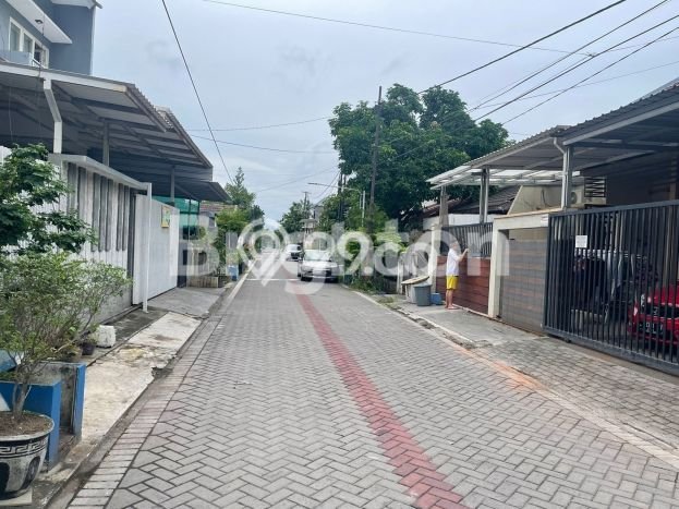 Dijual Hunian Rumah Nyaman 3 KT di Waru, Surabaya Dijual Hunian Rumah Nyaman 3 KT di Waru, Surabaya