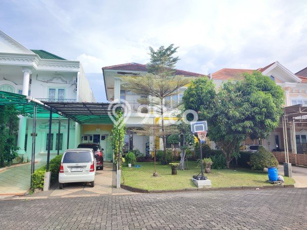 Ready to Use! Luxury House LT 288m2 Desain Modern di Graha Padma Ready to Use! Luxury House LT 288m2 Desain Modern di Graha Padma