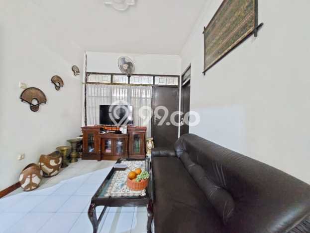 Jual Rumah Strategis Bagus Punya 4 KT di Ciputat Tangerang Selatan SHM Jual Rumah Strategis Bagus Punya 4 KT di Ciputat Tangerang Selatan SHM